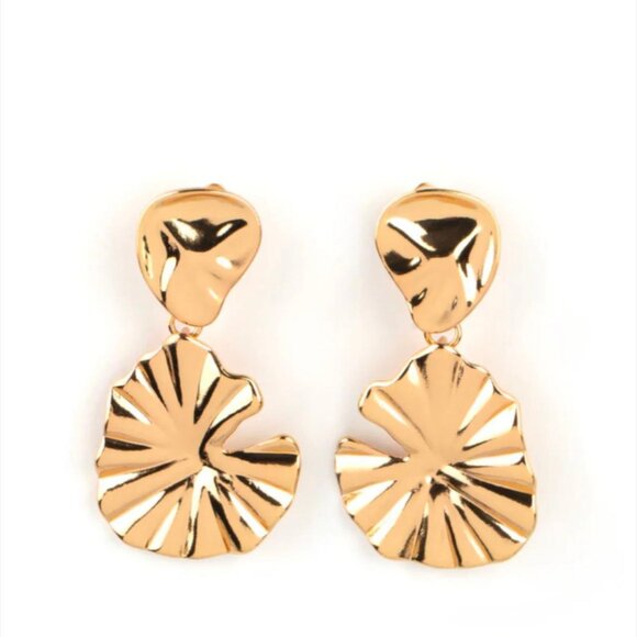 Clip-On Earrings – Statement Jewelry - Picture 1 of 2